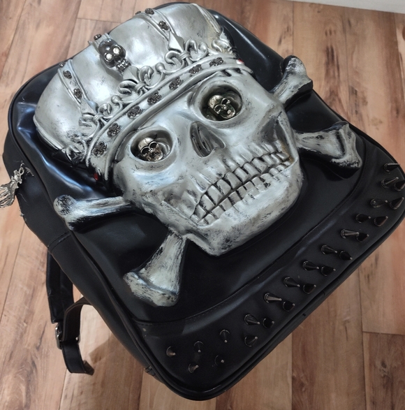 Gothic Skeleton Backpack - Picture 4 of 16